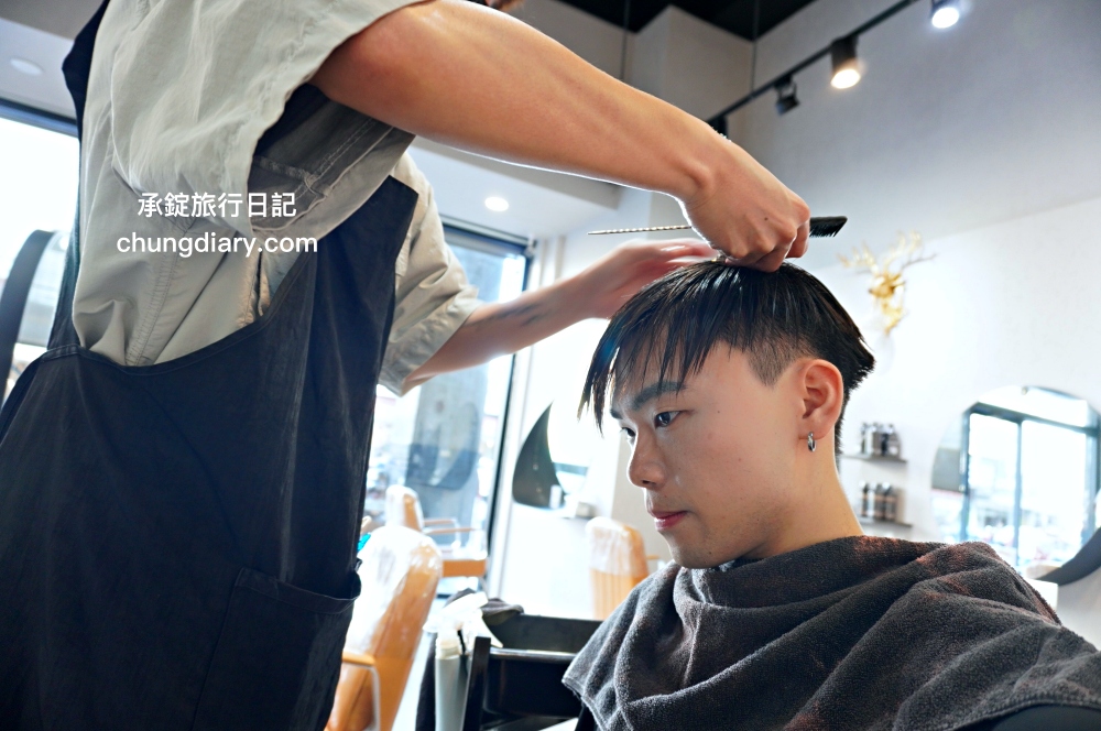 Virus hair salon 24H 日夜間髮廊 逢甲旗艦店｜台中男生燙髮、染髮、男士剪髮推薦｜三七分韓系紋理燙