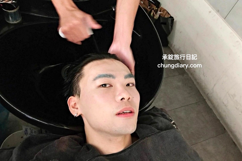 Virus hair salon 24H 日夜間髮廊 逢甲旗艦店｜台中男生燙髮、染髮、男士剪髮推薦｜三七分韓系紋理燙