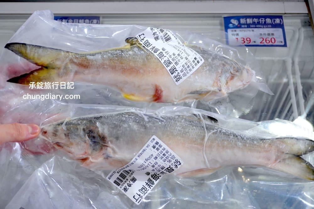 就是愛海鮮｜彰化花壇海鮮肉品市集｜全面升級冷氣開放！活體泰國蝦、鮭魚生魚片、中秋烤肉串燒宅配組合。