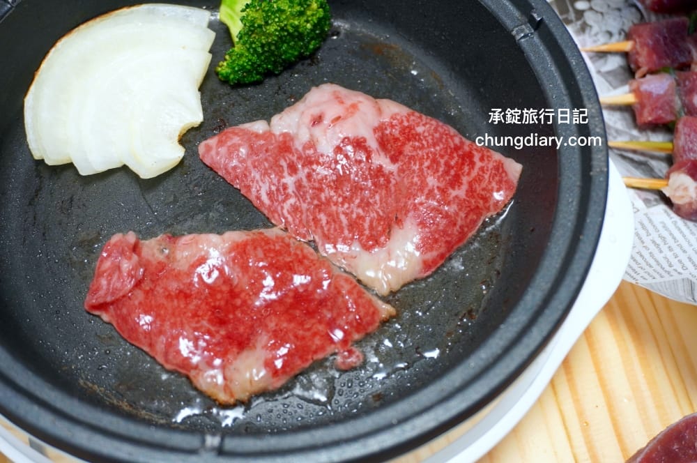 就是愛海鮮｜彰化花壇海鮮肉品市集｜全面升級冷氣開放！活體泰國蝦、鮭魚生魚片、中秋烤肉串燒宅配組合。