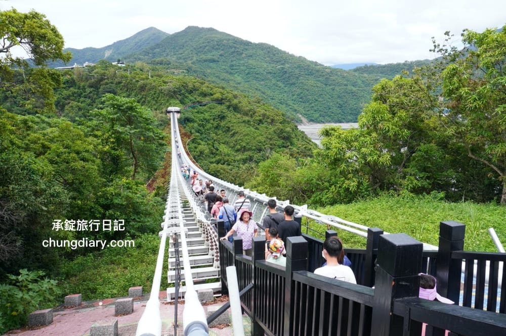 屏東x小琉球兩天一夜！入住緩慢大鵬灣民宿、山川琉璃吊橋、東港王船文化、美人洞、山豬溝、烏鬼洞｜雄獅國內旅遊行程