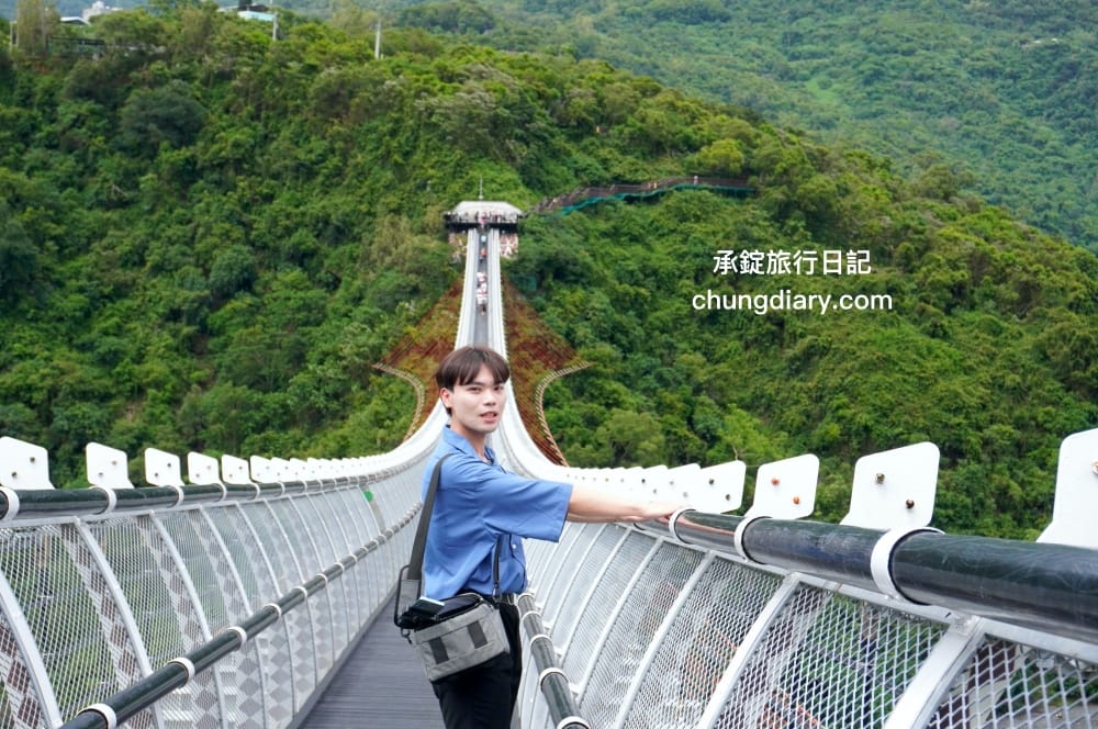 屏東x小琉球兩天一夜！入住緩慢大鵬灣民宿、山川琉璃吊橋、東港王船文化、美人洞、山豬溝、烏鬼洞｜雄獅國內旅遊行程