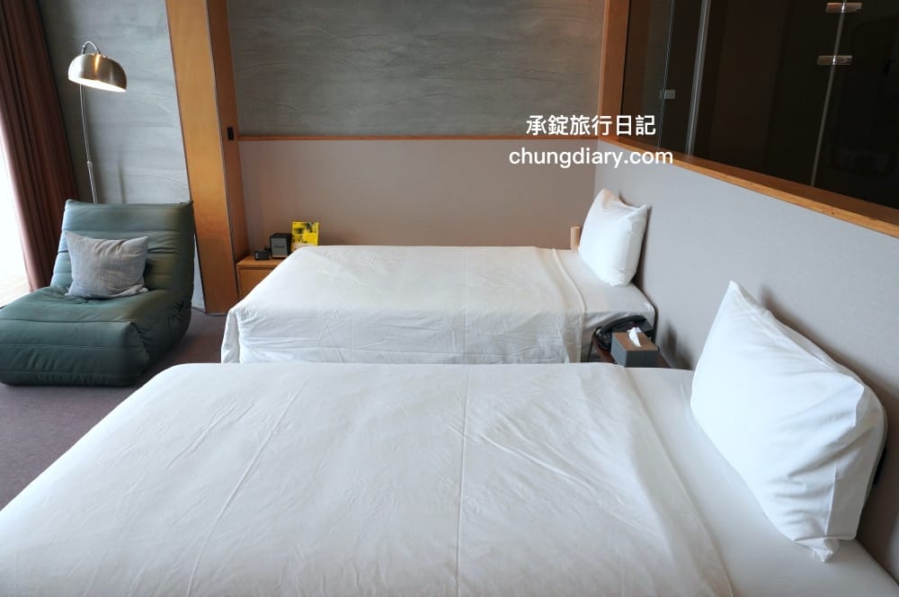 屏東x小琉球兩天一夜！入住緩慢大鵬灣民宿、山川琉璃吊橋、東港王船文化、美人洞、山豬溝、烏鬼洞｜雄獅國內旅遊行程