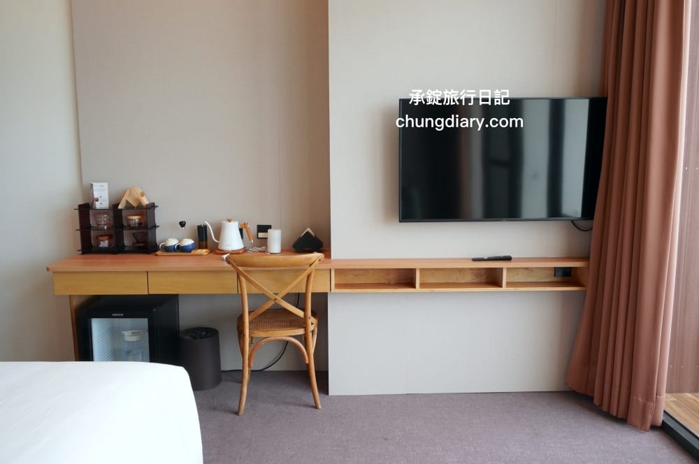 屏東x小琉球兩天一夜！入住緩慢大鵬灣民宿、山川琉璃吊橋、東港王船文化、美人洞、山豬溝、烏鬼洞｜雄獅國內旅遊行程