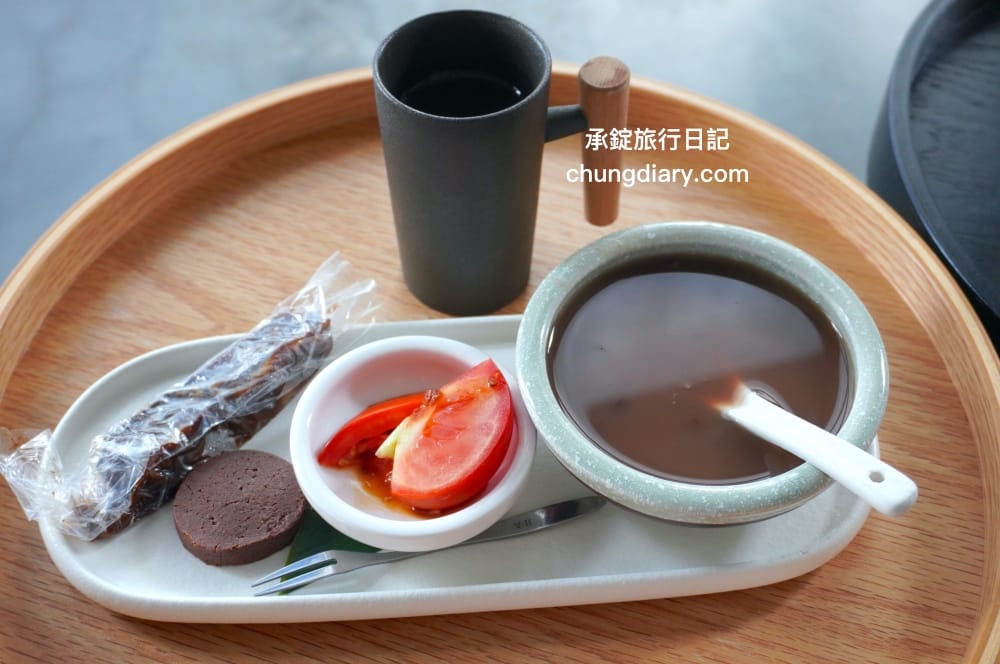 屏東x小琉球兩天一夜！入住緩慢大鵬灣民宿、山川琉璃吊橋、東港王船文化、美人洞、山豬溝、烏鬼洞｜雄獅國內旅遊行程