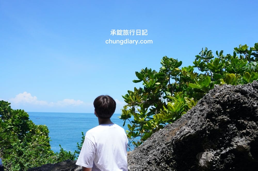 屏東x小琉球兩天一夜！入住緩慢大鵬灣民宿、山川琉璃吊橋、東港王船文化、美人洞、山豬溝、烏鬼洞｜雄獅國內旅遊行程