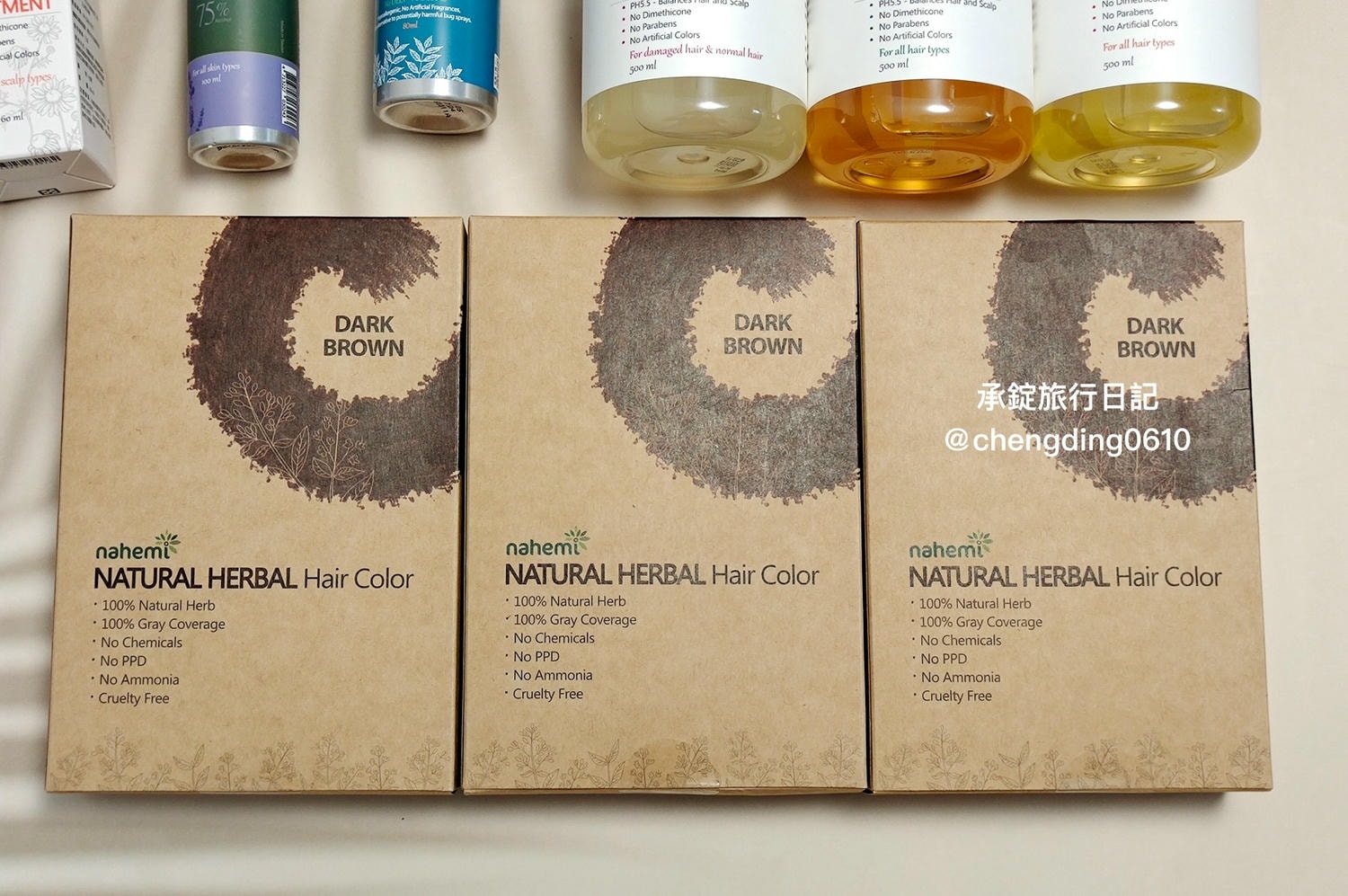 Nahemi娜禾蜜｜草本增色護髮粉、無矽靈洗髮露、頭皮調理精華液、天然草本精油防蚊液/乾洗手噴霧。
