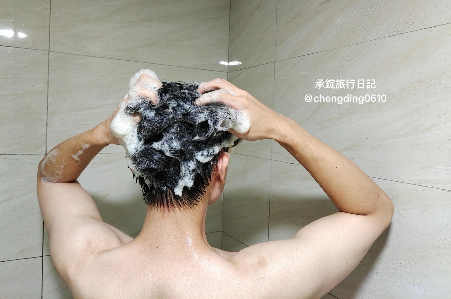 Nahemi娜禾蜜｜草本增色護髮粉、無矽靈洗髮露、頭皮調理精華液、天然草本精油防蚊液/乾洗手噴霧。