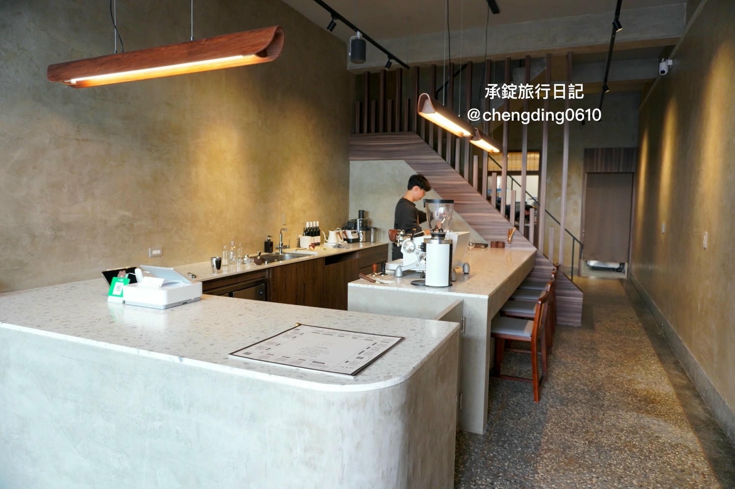 居無定所|台中西區早午餐店|老宅咖啡廳|異國麵包料理|寵物友善餐廳 - 第4張圖 居無定所|台中西區早午餐店|老宅咖啡廳|異國麵包料理|寵物友善餐廳