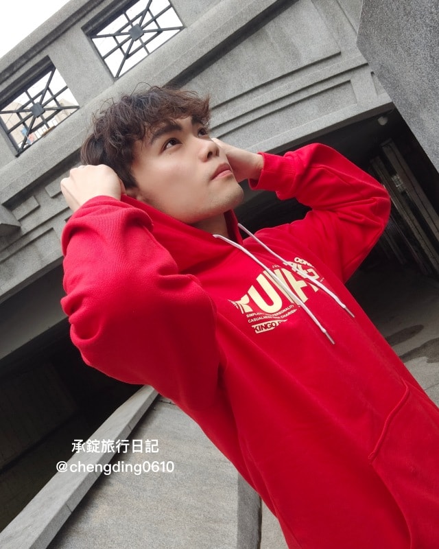 台灣第一休閒服飾品牌【KINGO】紅色印花帽T，男女款XS-4XL，過年「紅色穿搭」喜慶迎新年！