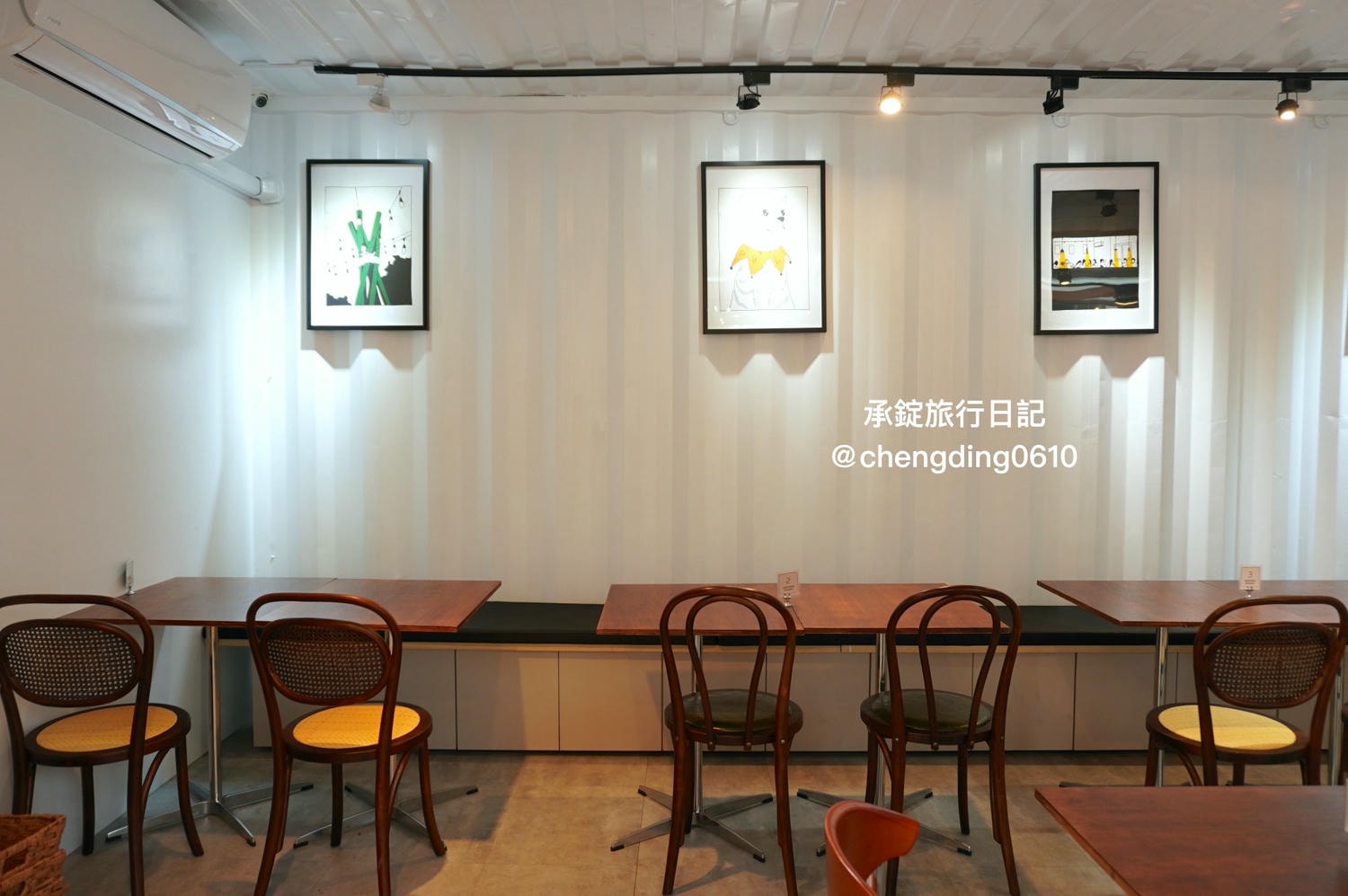 食久茶事｜台中大里玻璃貨櫃屋｜戶外庭院空間｜早午餐、咖哩飯、義大利麵、咖啡＆下午茶！寵物友善餐廳推薦
