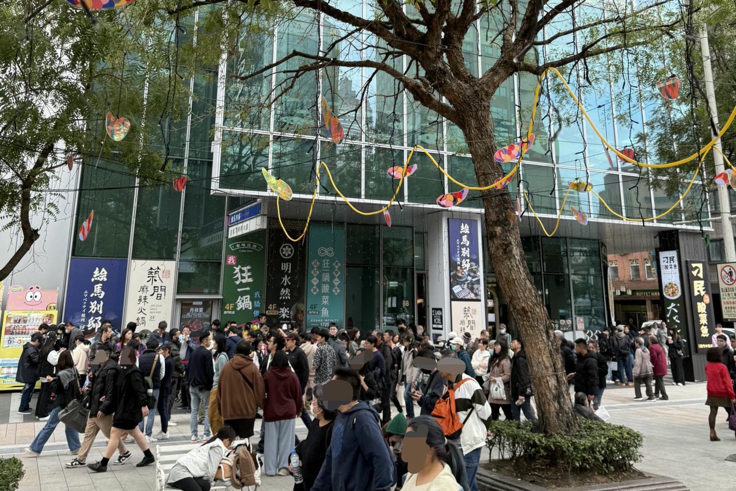 狂一鍋酸菜魚西門店｜台北西門町餐廳｜肉多多、明水然樂兩大新創姊妹品牌，2025樂多多集團最新力作。