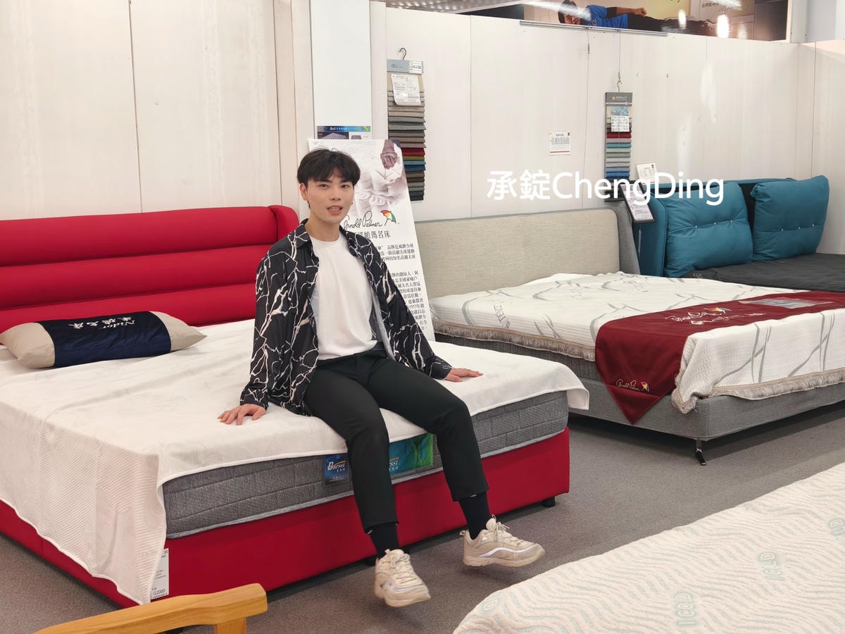 彰化家具行【先進傢俱 × iCAKU愛庫家居】3000坪大型展場|沙發、床墊、衣櫃、系統櫃一次看! - 第24張圖