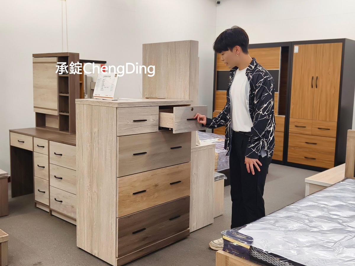 彰化家具行【先進傢俱 × iCAKU愛庫家居】3000坪大型展場|沙發、床墊、衣櫃、系統櫃一次看! - 第26張圖