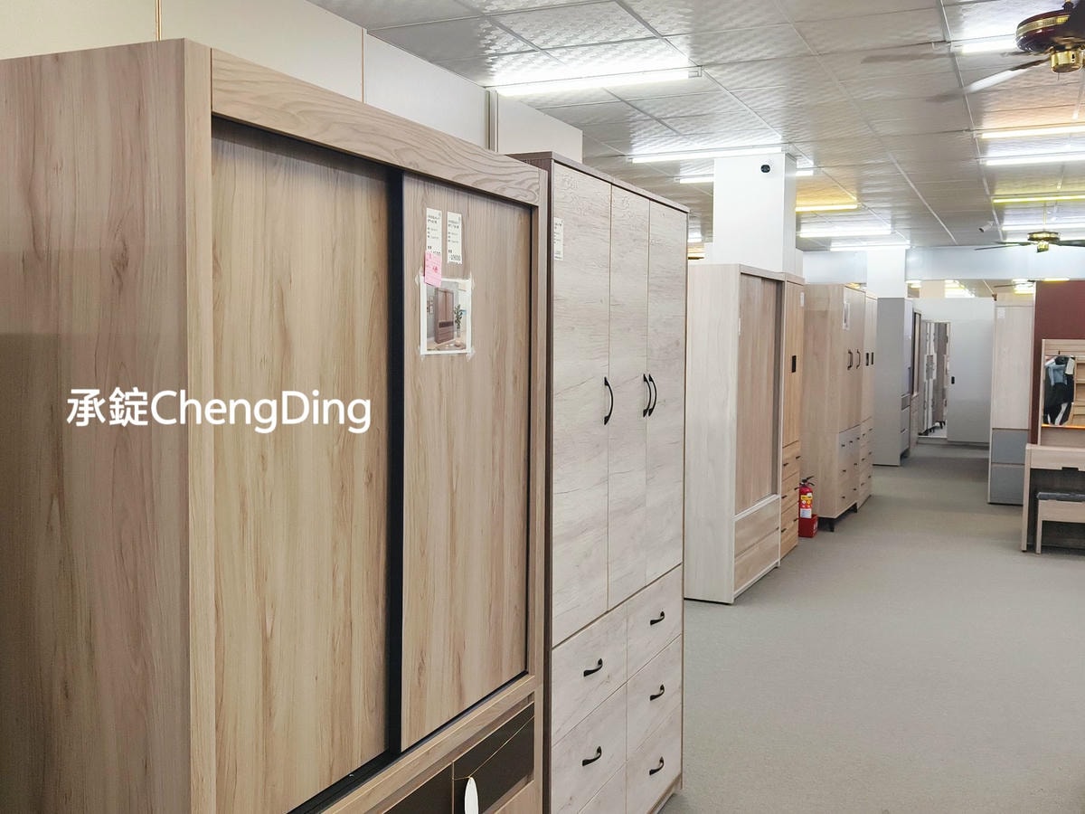 彰化家具行【先進傢俱 × iCAKU愛庫家居】3000坪大型展場|沙發、床墊、衣櫃、系統櫃一次看! - 第28張圖