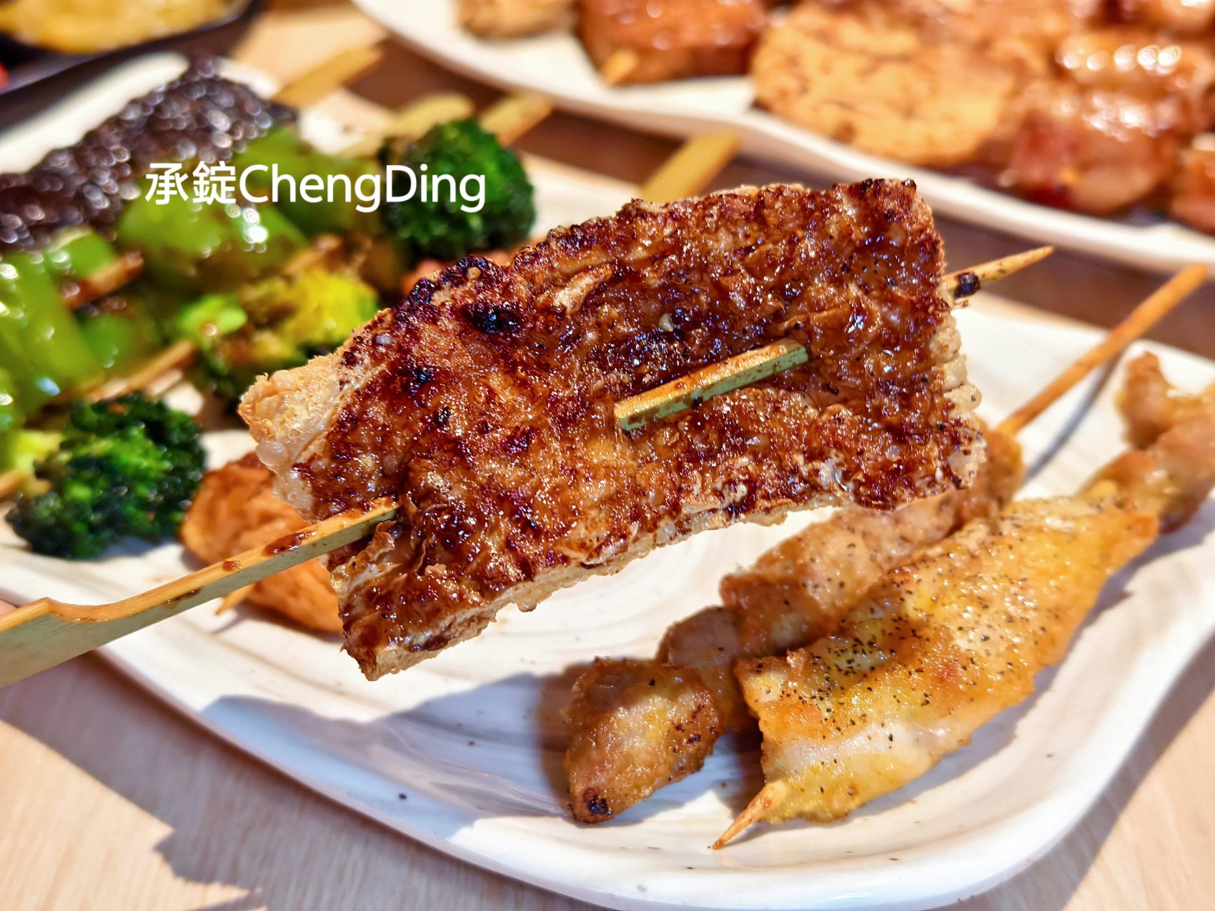 學生推薦【台中逢甲夜市美食】職人級串燒居酒屋「柒息地逢甲店」:五小時熬製烤肉神醬,最低只要19元起! - 第18張圖