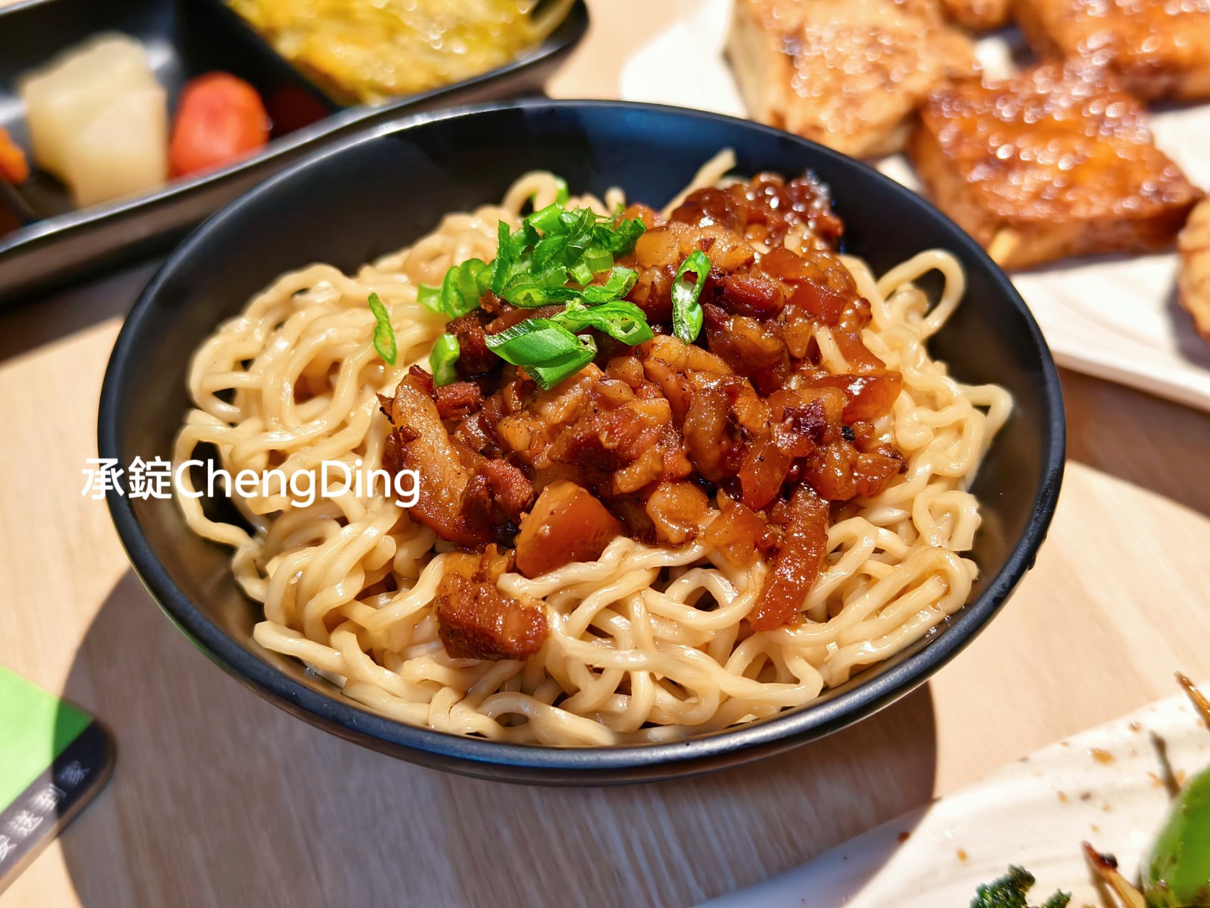 學生推薦【台中逢甲夜市美食】職人級串燒居酒屋「柒息地逢甲店」:五小時熬製烤肉神醬,最低只要19元起! - 第25張圖