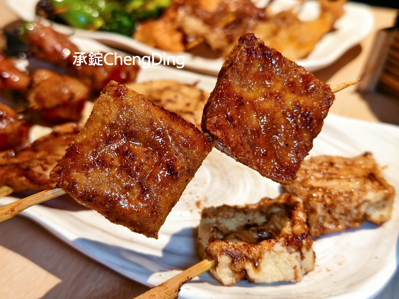 學生推薦【台中逢甲夜市美食】職人級串燒居酒屋「柒息地逢甲店」:五小時熬製烤肉神醬,最低只要19元起! - 第21張圖