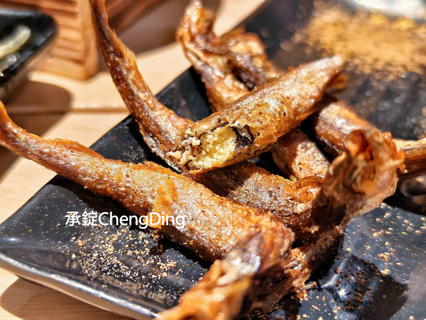 學生推薦【台中逢甲夜市美食】職人級串燒居酒屋「柒息地逢甲店」:五小時熬製烤肉神醬,最低只要19元起! - 第29張圖