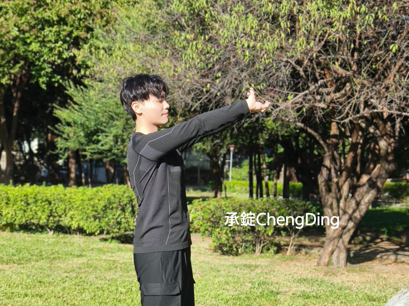 【瑟夫貝爾 CERF BELL】體溫魔術師- 能量石墨烯發熱衣&發熱褲實穿開箱,冬天運動、日常通勤、旅遊穿都超暖! - 第7張圖 【瑟夫貝爾 CERF BELL】體溫魔術師- 能量石墨烯發熱衣&發熱褲實穿開箱,冬天運動、日常通勤、旅遊穿都超暖!