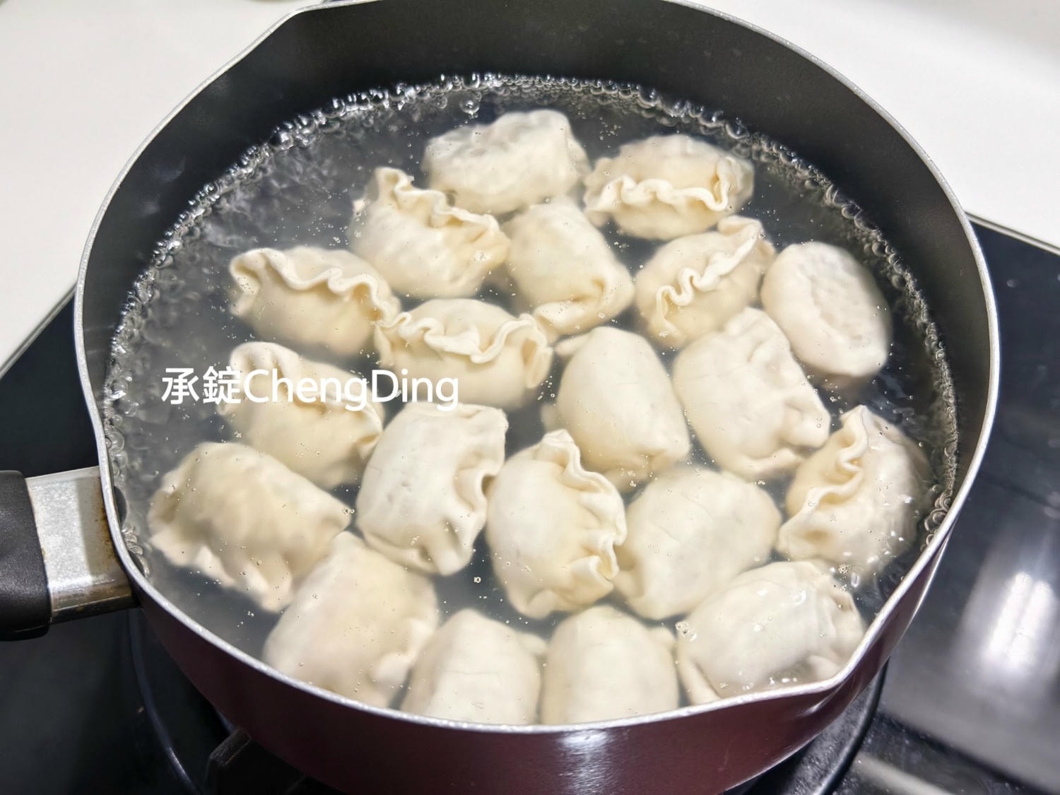 【宅配冷凍水餃推薦】鄭好高麗菜豬肉水餃｜28克大顆水餃，獨立盒裝冰箱必囤款