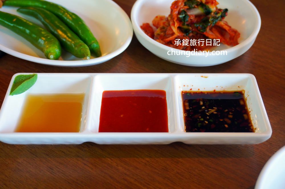 大邱顯忠路站【JOJO刀削麵 조조칼국수】牛奶貝湯、手工刀削麵、海鮮煎餅專賣！前山咖啡街，大邱櫻花楓紅私房景點。