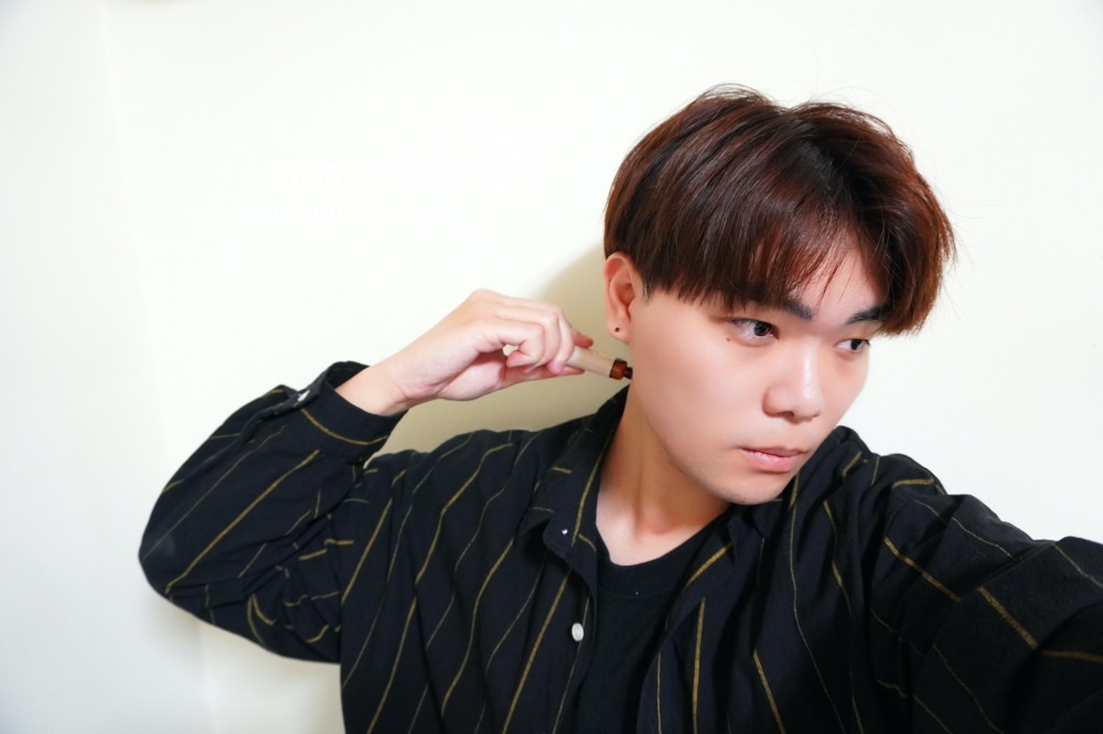 Delfina達爾菲娜【舒緩控油頭皮滾珠精油】主打5大天然植萃精華，小小一瓶輕巧好攜帶，一抹就能使頭皮感到清爽愉悅！