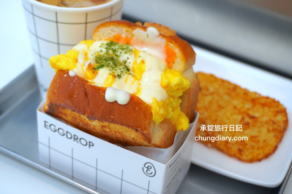 釜山南浦站早餐【EGG DROP 南浦洞店】 爆漿歐姆蛋三明治，軟嫩滑蛋＋特製醬汁＋烤厚片，韓式吐司盒子推薦！