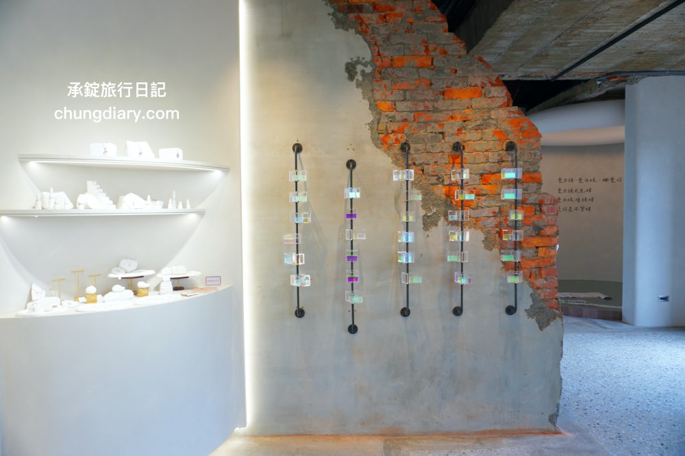 IR飾品台中旗艦店｜老宅X飾品X咖啡店結合，適合你的最幸福，求婚訂婚戒、定情紀念戒指、純銀項鍊、手鍊手環專門品牌！超美超好拍的珠寶飾品店，免費招待請你喝咖啡。