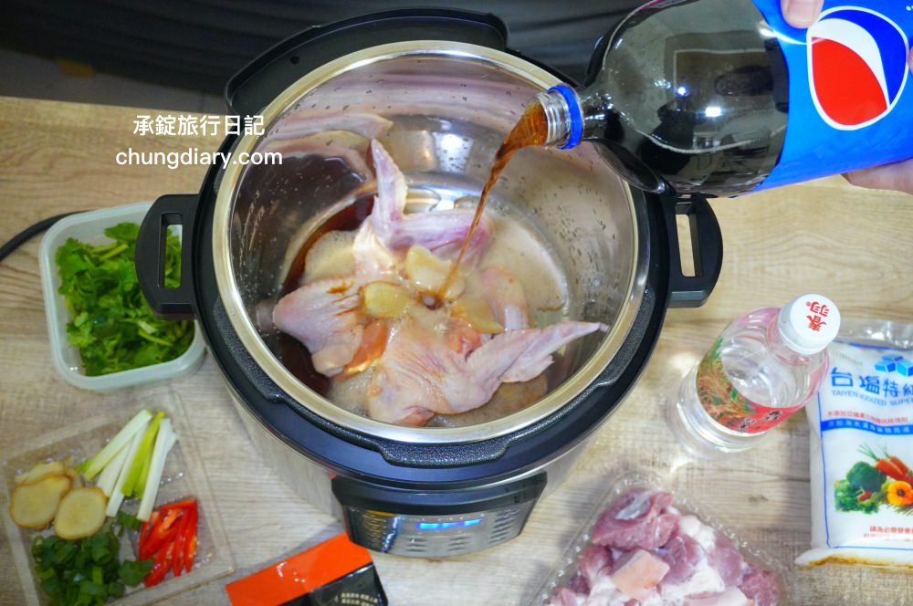 Instant Pot智慧萬用鍋|IP音速鍋|電子壓力鍋開箱,九合一功能,蒸、煮、炒、燉、米飯、舒肥、優格…等一鍋就搞定!食譜參考:蘿蔔玉米排骨湯、可樂雞翅、古早味紅燒肉包生菜。 - 第27張圖 Instant Pot智慧萬用鍋|IP音速鍋|電子壓力鍋開箱,九合一功能,蒸、煮、炒、燉、米飯、舒肥、優格…等一鍋就搞定!食譜參考:蘿蔔玉米排骨湯、可樂雞翅、古早味紅燒肉包生菜。