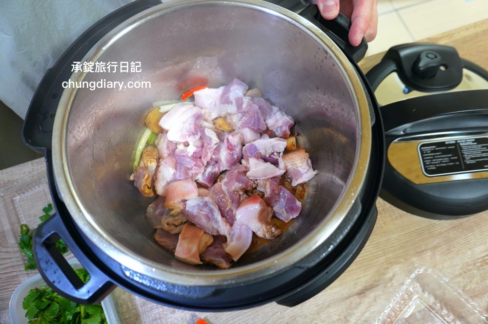 Instant Pot智慧萬用鍋|IP音速鍋|電子壓力鍋開箱,九合一功能,蒸、煮、炒、燉、米飯、舒肥、優格…等一鍋就搞定!食譜參考:蘿蔔玉米排骨湯、可樂雞翅、古早味紅燒肉包生菜。 - 第35張圖 Instant Pot智慧萬用鍋|IP音速鍋|電子壓力鍋開箱,九合一功能,蒸、煮、炒、燉、米飯、舒肥、優格…等一鍋就搞定!食譜參考:蘿蔔玉米排骨湯、可樂雞翅、古早味紅燒肉包生菜。