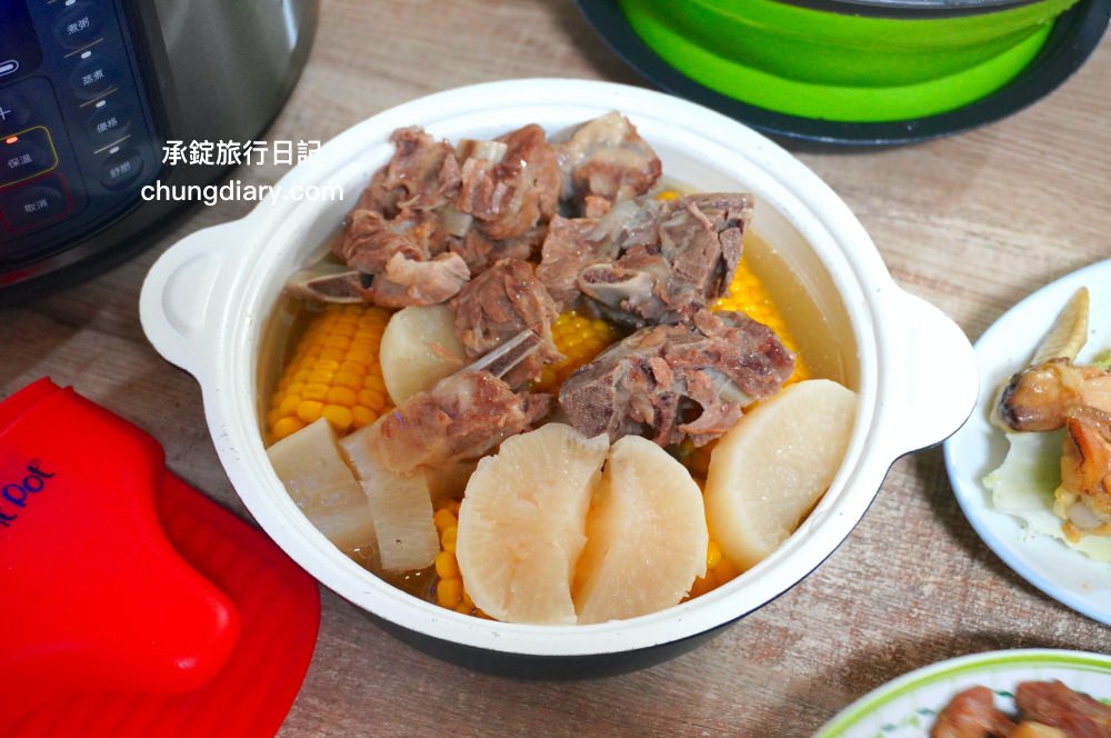 Instant Pot智慧萬用鍋|IP音速鍋|電子壓力鍋開箱,九合一功能,蒸、煮、炒、燉、米飯、舒肥、優格…等一鍋就搞定!食譜參考:蘿蔔玉米排骨湯、可樂雞翅、古早味紅燒肉包生菜。 - 第16張圖 Instant Pot智慧萬用鍋|IP音速鍋|電子壓力鍋開箱,九合一功能,蒸、煮、炒、燉、米飯、舒肥、優格…等一鍋就搞定!食譜參考:蘿蔔玉米排骨湯、可樂雞翅、古早味紅燒肉包生菜。