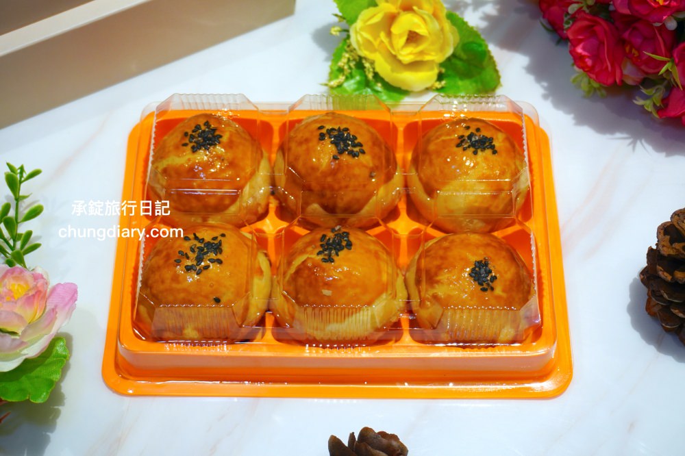 台中蛋黃酥推薦【JL手作烘焙】大里甜點麵包工作坊，金沙控最愛！鹹蛋黃系列甜品，佶利蛋行自產紅土鹹鴨蛋。