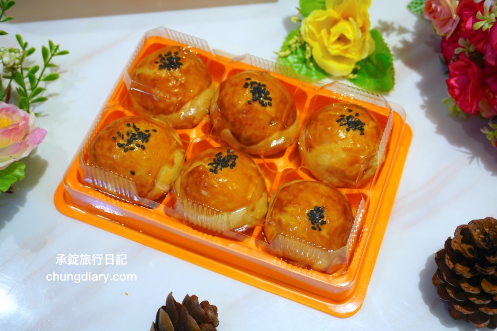 台中蛋黃酥推薦【JL手作烘焙】大里甜點麵包工作坊，金沙控最愛！鹹蛋黃系列甜品，佶利蛋行自產紅土鹹鴨蛋。