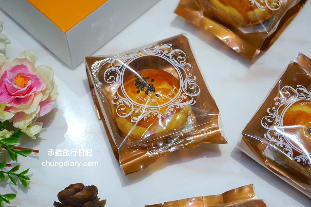 台中蛋黃酥推薦【JL手作烘焙】大里甜點麵包工作坊，金沙控最愛！鹹蛋黃系列甜品，佶利蛋行自產紅土鹹鴨蛋。