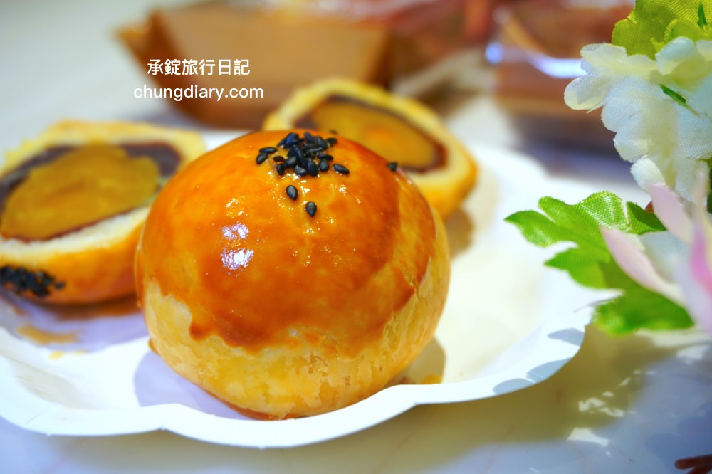 台中蛋黃酥推薦【JL手作烘焙】大里甜點麵包工作坊，金沙控最愛！鹹蛋黃系列甜品，佶利蛋行自產紅土鹹鴨蛋。