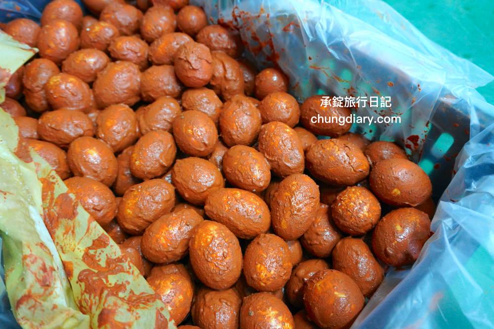 台中蛋黃酥推薦【JL手作烘焙】大里甜點麵包工作坊，金沙控最愛！鹹蛋黃系列甜品，佶利蛋行自產紅土鹹鴨蛋。