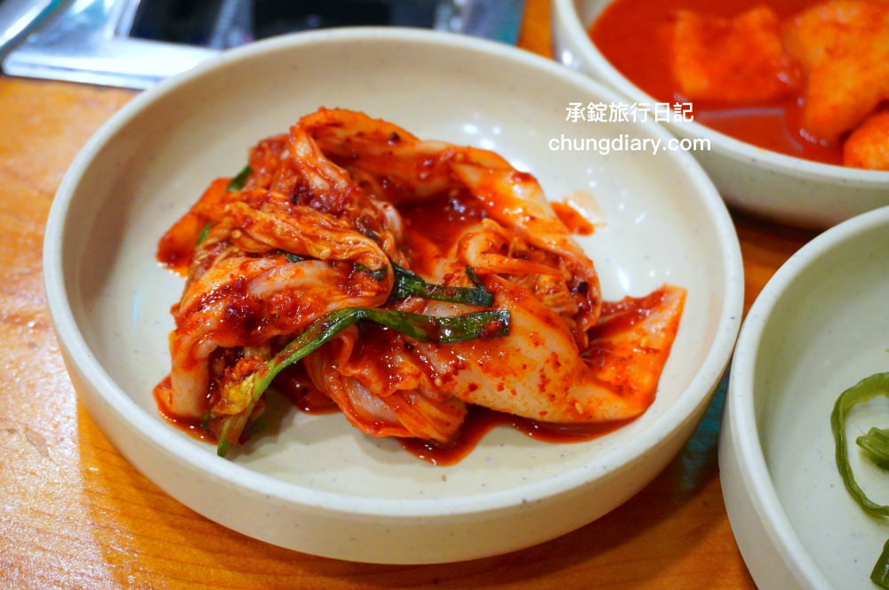 釜山排骨解酒湯專賣店【JOMARU 豬骨釜山總店 조마루뼈다귀 부산본점】24小時營業!一個人也可以來吃的餐廳,釜山水營站美食推薦。 - 第11張圖 釜山排骨解酒湯專賣店【JOMARU 豬骨釜山總店 조마루뼈다귀 부산본점】24小時營業!一個人也可以來吃的餐廳,釜山水營站美食推薦。