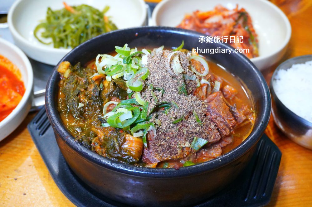 釜山排骨解酒湯專賣店【JOMARU 豬骨釜山總店 조마루뼈다귀 부산본점】24小時營業!一個人也可以來吃的餐廳,釜山水營站美食推薦。 - 第16張圖 釜山排骨解酒湯專賣店【JOMARU 豬骨釜山總店 조마루뼈다귀 부산본점】24小時營業!一個人也可以來吃的餐廳,釜山水營站美食推薦。