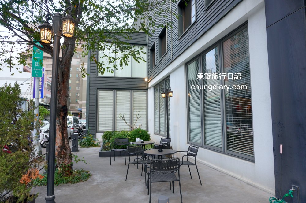 NikuNiku肉肉燒肉朝馬店｜台中寵物友善餐廳，免費提供給狗狗吃的肉肉大餐！帶毛小孩一起來台中燒肉推薦。
