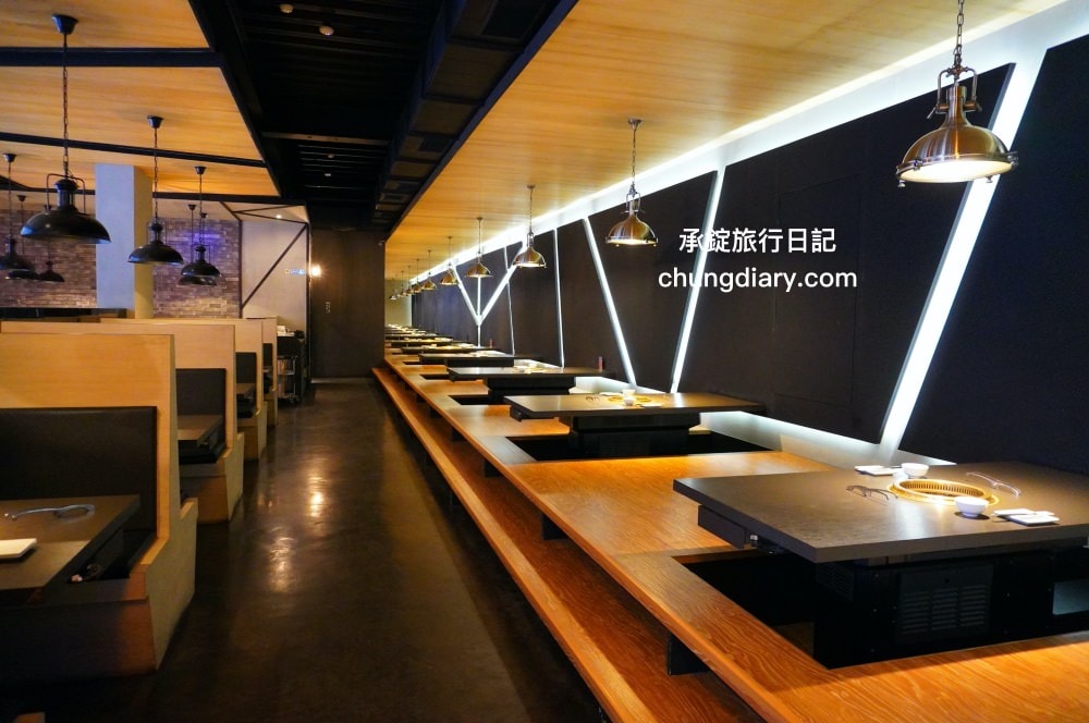 NikuNiku肉肉燒肉朝馬店｜台中寵物友善餐廳，免費提供給狗狗吃的肉肉大餐！帶毛小孩一起來台中燒肉推薦。
