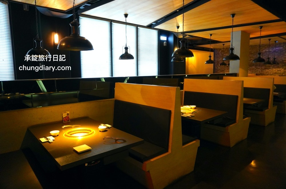 NikuNiku肉肉燒肉朝馬店｜台中寵物友善餐廳，免費提供給狗狗吃的肉肉大餐！帶毛小孩一起來台中燒肉推薦。