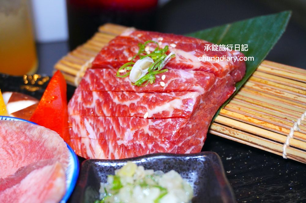 NikuNiku肉肉燒肉朝馬店｜台中寵物友善餐廳，免費提供給狗狗吃的肉肉大餐！帶毛小孩一起來台中燒肉推薦。