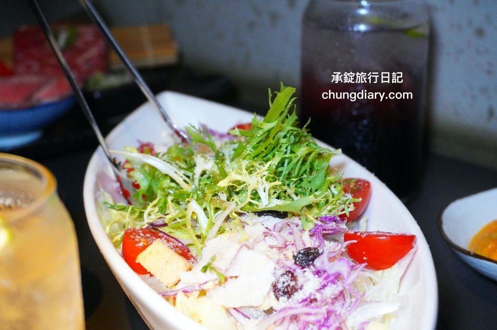 NikuNiku肉肉燒肉朝馬店｜台中寵物友善餐廳，免費提供給狗狗吃的肉肉大餐！帶毛小孩一起來台中燒肉推薦。