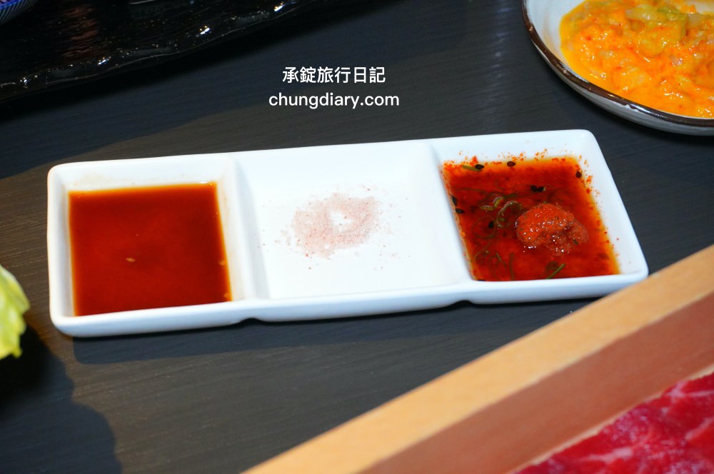 NikuNiku肉肉燒肉朝馬店｜台中寵物友善餐廳，免費提供給狗狗吃的肉肉大餐！帶毛小孩一起來台中燒肉推薦。