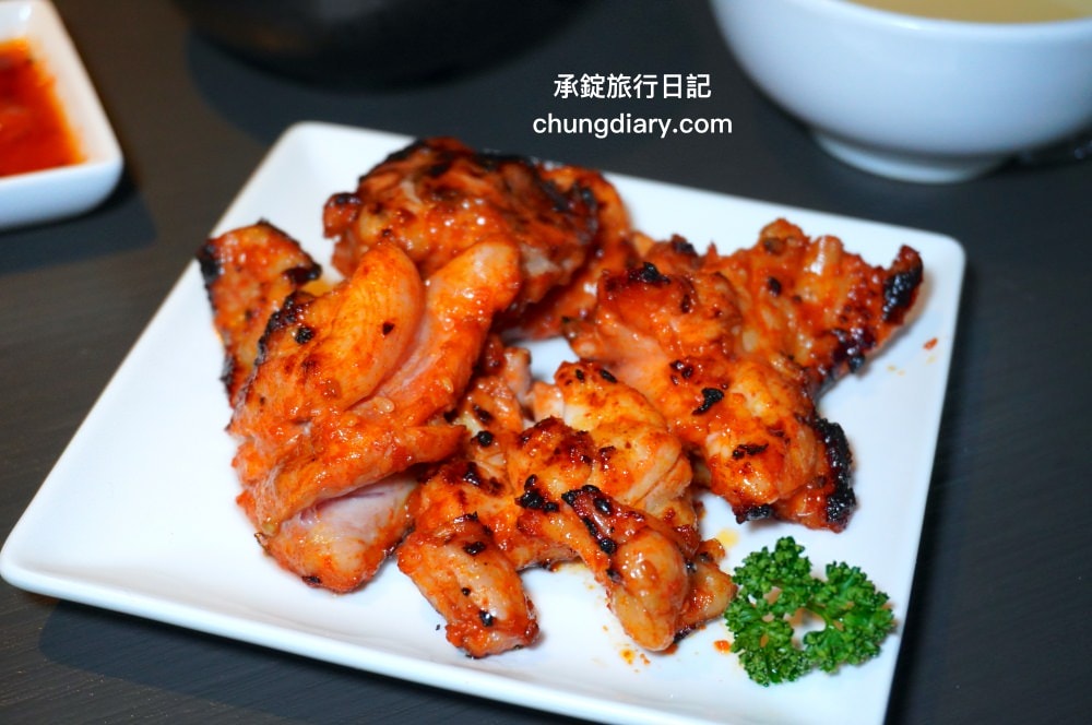 NikuNiku肉肉燒肉朝馬店｜台中寵物友善餐廳，免費提供給狗狗吃的肉肉大餐！帶毛小孩一起來台中燒肉推薦。