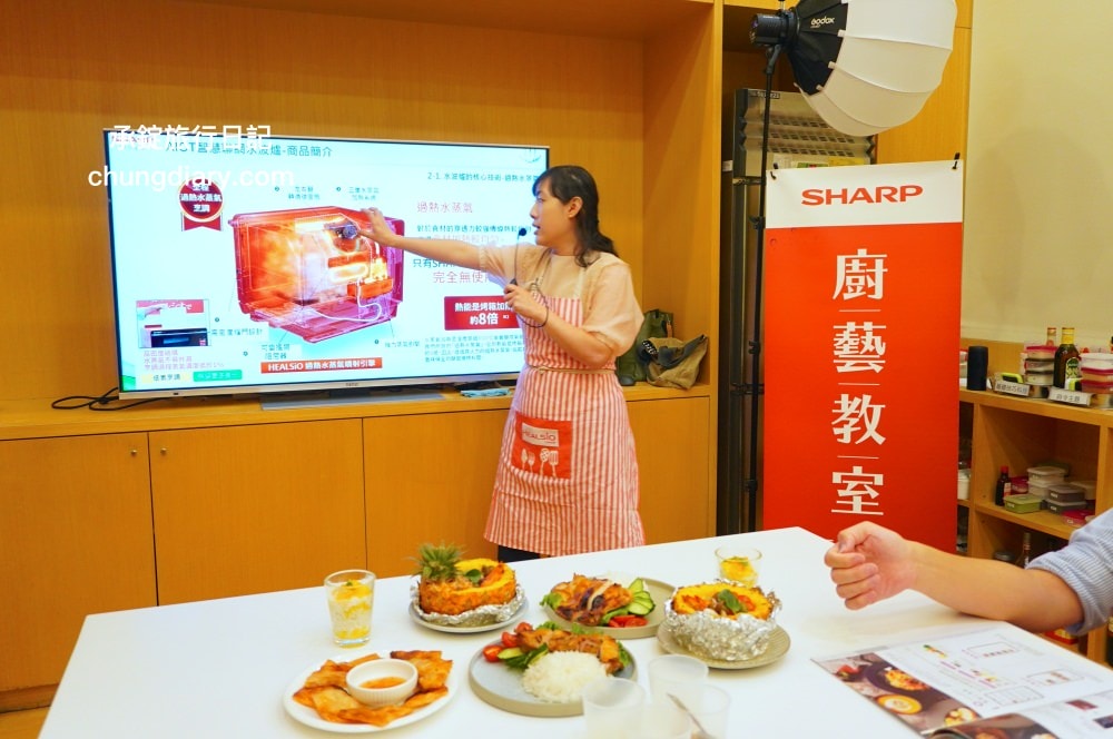 夏普HEALSIO水波爐｜一機多用「蒸、煮、炒、炸、烤、微波、舒肥」智慧烹調，ABC Cooking 南港廚藝教室，料理推薦：泰式街頭小吃、炙燒牛小排。