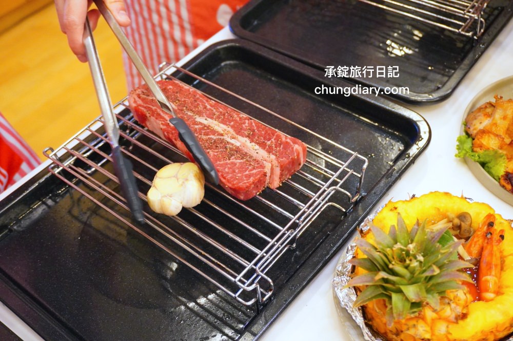 夏普HEALSIO水波爐｜一機多用「蒸、煮、炒、炸、烤、微波、舒肥」智慧烹調，ABC Cooking 南港廚藝教室，料理推薦：泰式街頭小吃、炙燒牛小排。