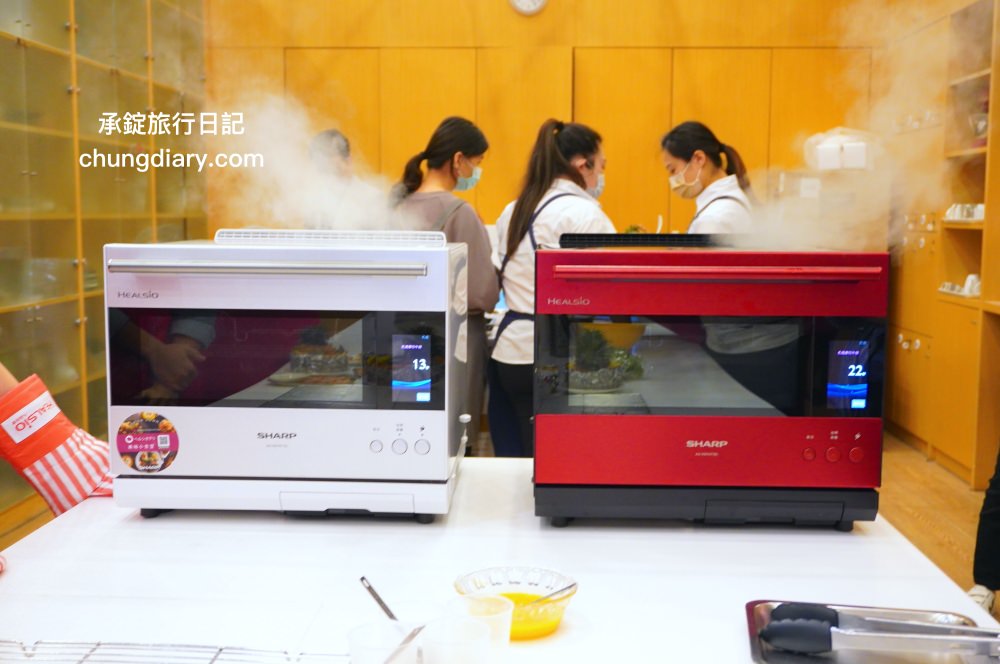 夏普HEALSIO水波爐｜一機多用「蒸、煮、炒、炸、烤、微波、舒肥」智慧烹調，ABC Cooking 南港廚藝教室，料理推薦：泰式街頭小吃、炙燒牛小排。