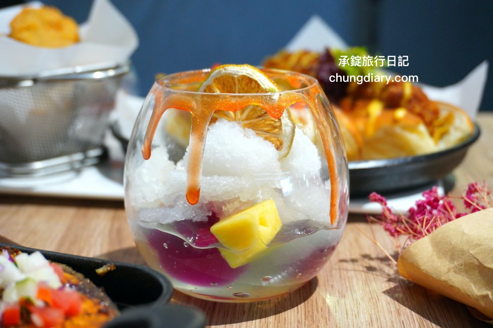 台中大里【WPAPA Teppanyaki Brunch 鐵板料理早午餐】前夏慕尼主廚掌廚料理，份量十足，法式高檔早午餐推薦！櫻桃鴨腿鱈魚鐵板麵、特製炸・烤鮮奶饅頭堡。